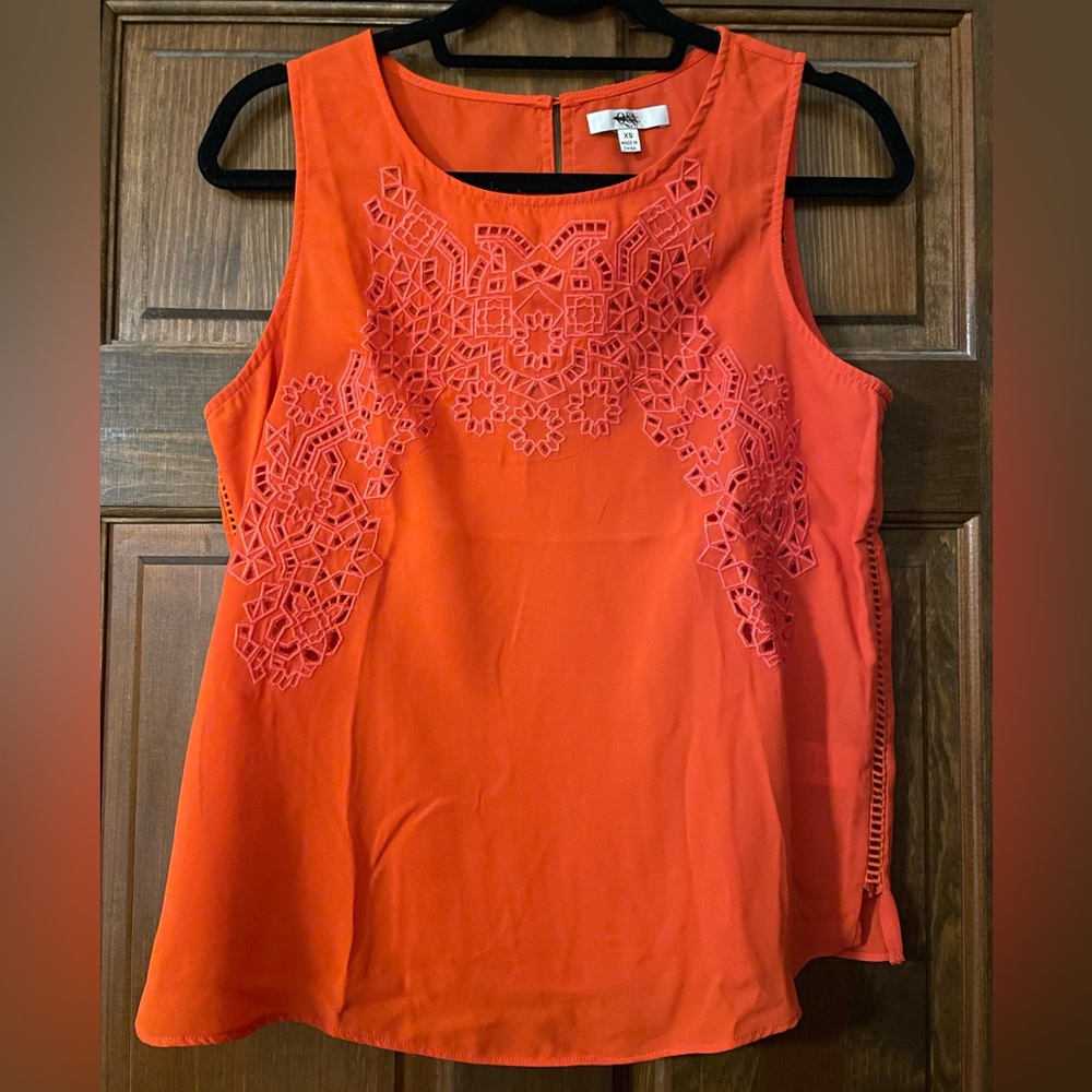 Q&A Orange Pattern Detail Tank